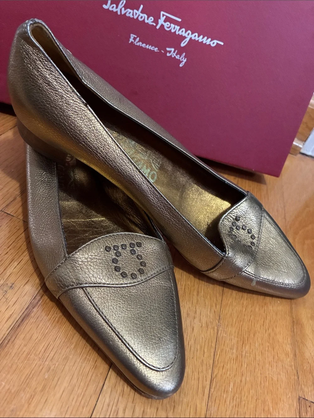 Salvatore Ferragamo Metallic Gold Leather Loafers size 7.5 like new Authentic